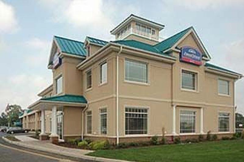 Howard Johnson By Wyndham Toms River Extérieur photo